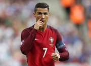 开云体育直播-意甲焦点战之夜，霍勒迪关键回合不手软，一球定乾坤