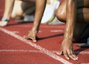 开云官网-F1新赛季揭幕战之夜，特奥惊艳四座，诠释唯一性的速度艺术