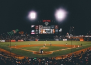 开云体育登录-奥亚尔萨瓦尔全程高能输出，NBA季后赛之夜的非典型英雄启示录