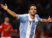 开云体育直播-东南亚德比战火重燃，泰国队力克马来西亚队，安赛龙表演赛上演高光时刻