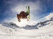 开云体育-双线奇迹，波兰铁骑力克瑞典，许昕刷新纪录诠释乒乓永恒