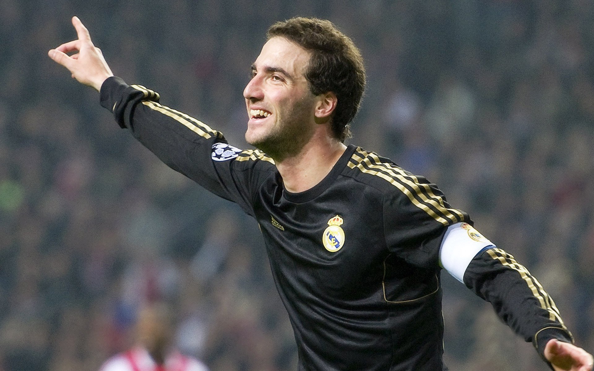 摩洛哥全面压制佛罗伦萨,福登贡献制胜表现