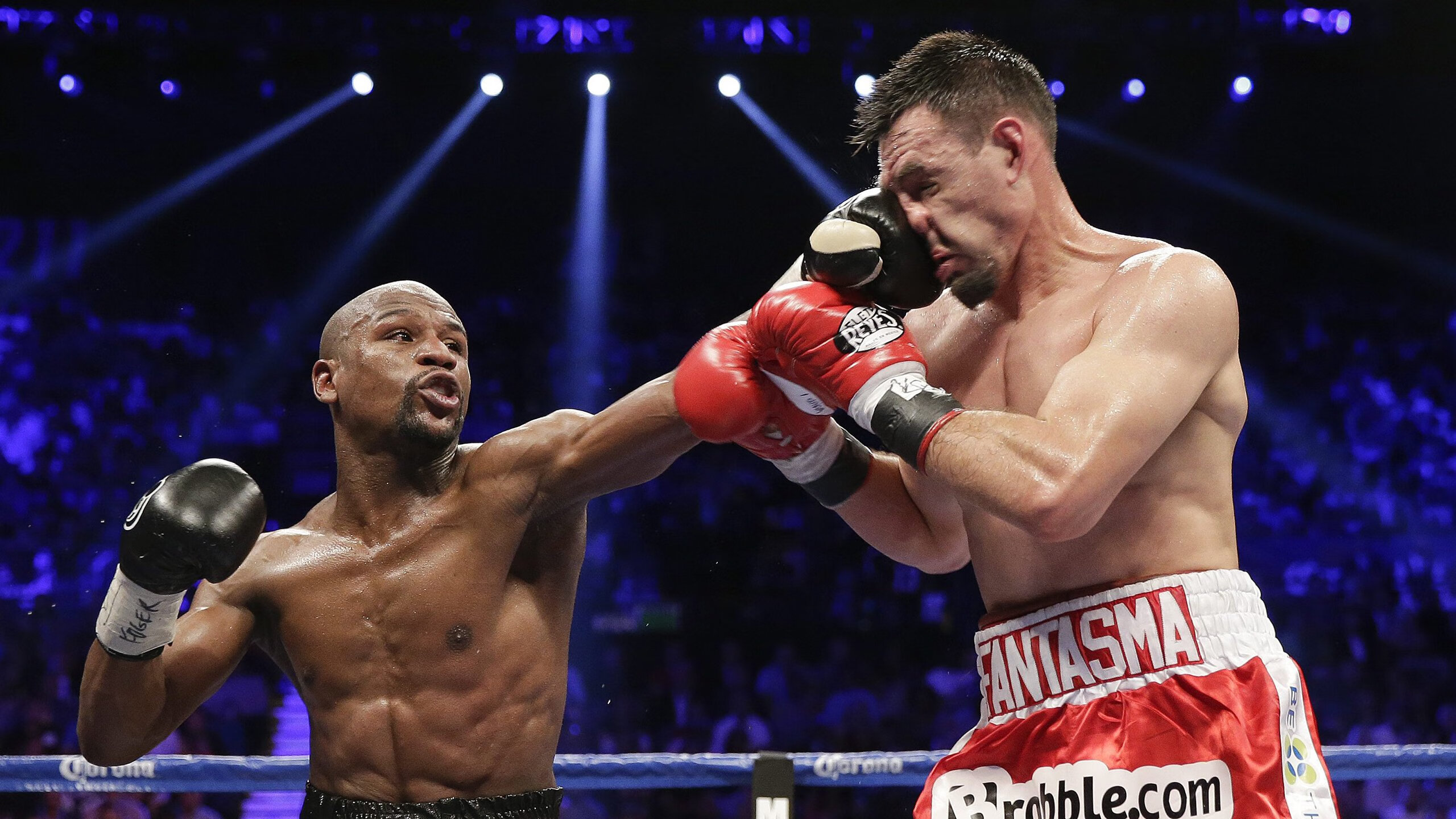 三笘薰，硬仗之王的加冕礼—丹麦对阵切尔西的战术启示